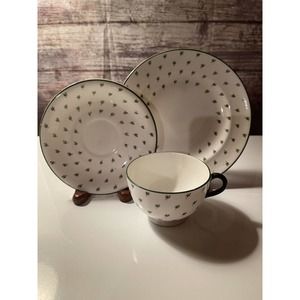 China Allertons Ivy Leaf Pattern #2233-Teacup Saucer & Pastry Saucer Trio Vtg